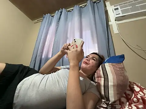 Snapshot of Msyensmith chatting on 31, 5, 2026 Msyensmith online show from 31, 5, 2026