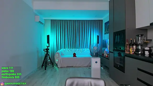 nikkisweetie online show from 31, 12, 2024