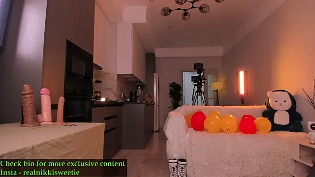 Snapshot of nikkisweetie chatting on 1, 6, 2026 nikkisweetie online show from 1, 6, 2026