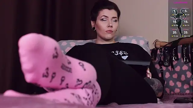 Snapshot of Luna_Blake chatting on 8, 1, 2025 Luna Blake online show from 8, 1, 2025