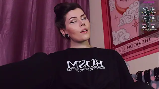 Snapshot of Luna_Blake chatting on 5, 3, 2025 Luna Blake online show from 5, 3, 2025