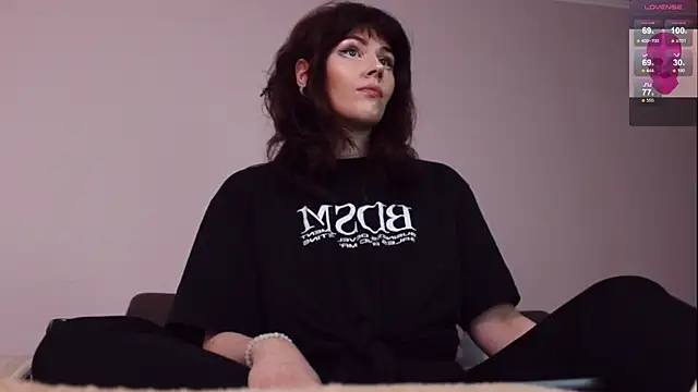 Snapshot of Luna_Blake chatting on 11, 10, 2025 Luna Blake online show from 11, 10, 2025