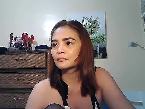 Kisses-13 online show from 8, 9, 2025