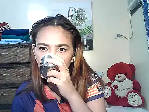 Kisses-13 online show from 18, 11, 2025