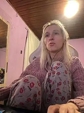 bunnydark00 online show from 11, 9, 2025