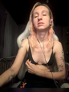 bunnydark00 online show from 12, 10, 2025