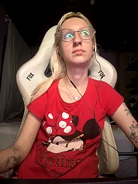 bunnydark00 online show from 15, 11, 2025