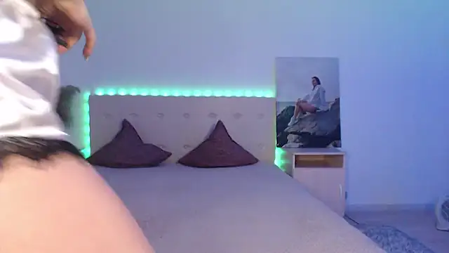 Snapshot of RoxannePure chatting on 20, 11, 2025 RoxannePure online show from 20, 11, 2025