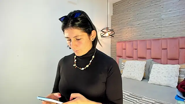 Snapshot of SarahDeyvis chatting on 30, 1, 2025 SarahDeyvis online show from 30, 1, 2025