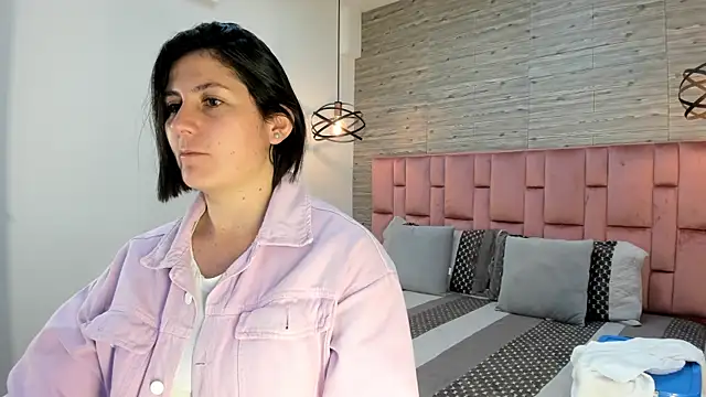 Snapshot of SarahDeyvis chatting on 22, 2, 2025 SarahDeyvis online show from 22, 2, 2025