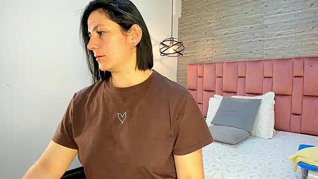 Snapshot of SarahDeyvis chatting on 18, 3, 2025 SarahDeyvis online show from 18, 3, 2025