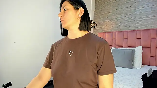 Snapshot of SarahDeyvis chatting on 18, 3, 2025 SarahDeyvis online show from 18, 3, 2025