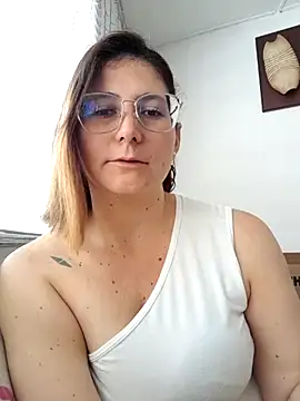 Snapshot of SarahDeyvis chatting on 25, 10, 2025 SarahDeyvis online show from 25, 10, 2025