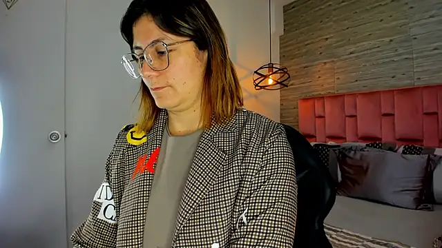 Snapshot of SarahDeyvis chatting on 29, 10, 2025 SarahDeyvis online show from 29, 10, 2025