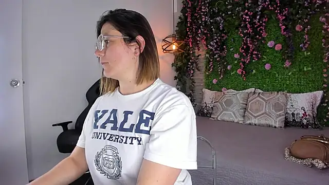 SarahDeyvis online show from 13, 3, 2026