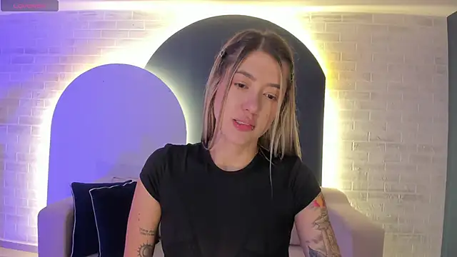 EveBensonX online show from 30, 1, 2025