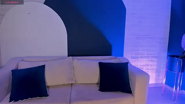 EveBensonX online show from 19, 3, 2025