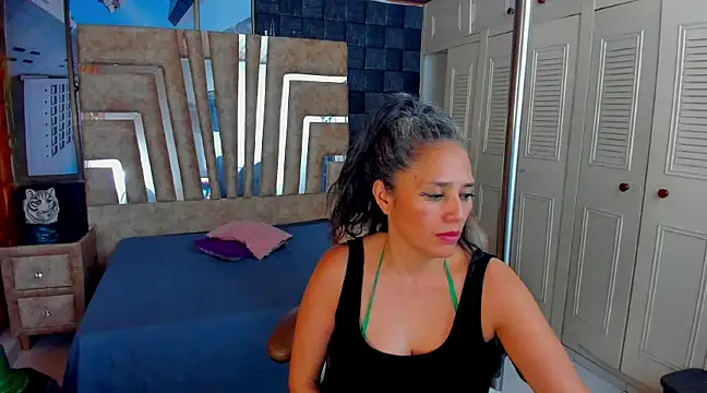 Snapshot of cute_sassy chatting on 21, 3, 2025 cute sassy online show from 21, 3, 2025