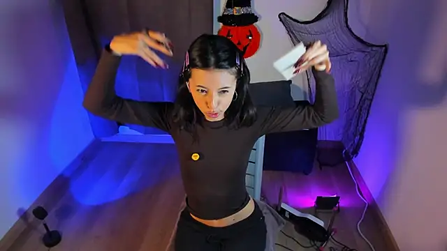 NanaRott online show from 25, 10, 2025