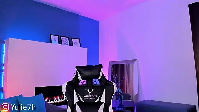  Jessy Moon  online show from 21, 9, 2025