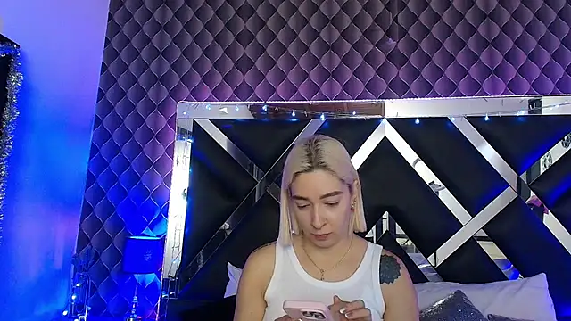 victoriaa lee  online show from 27, 7, 2026