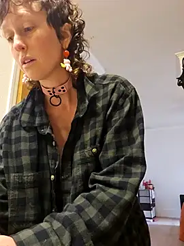 Snapshot of mossy_kiss chatting on 2, 2, 2025 mossy kiss online show from 2, 2, 2025