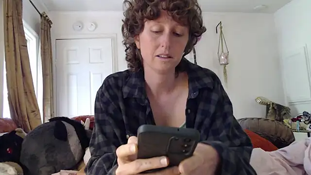 Snapshot of mossy_kiss chatting on 9, 9, 2025 mossy kiss online show from 9, 9, 2025