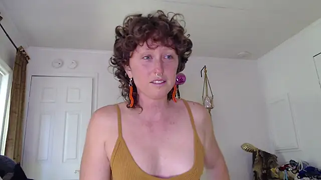 Snapshot of mossy_kiss chatting on 11, 9, 2025 mossy kiss online show from 11, 9, 2025