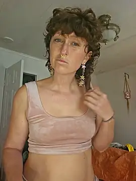 Snapshot of mossy_kiss chatting on 17, 10, 2025 mossy kiss online show from 17, 10, 2025