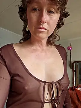 Snapshot of mossy_kiss chatting on 23, 11, 2025 mossy kiss online show from 23, 11, 2025