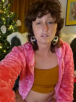 Snapshot of mossy_kiss chatting on 18, 12, 2025 mossy kiss online show from 18, 12, 2025