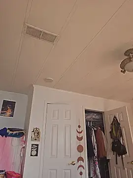 Snapshot of mossy_kiss chatting on 17, 1, 2026 mossy kiss online show from 17, 1, 2026