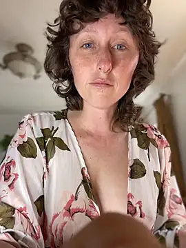 Snapshot of mossy_kiss chatting on 1, 3, 2026 mossy kiss online show from 1, 3, 2026