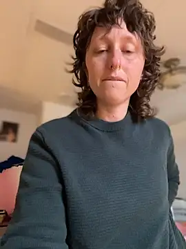 Snapshot of mossy_kiss chatting on 2, 3, 2026 mossy kiss online show from 2, 3, 2026