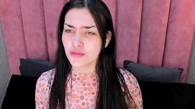 Alexa Thaylor  online show from 11, 11, 2025