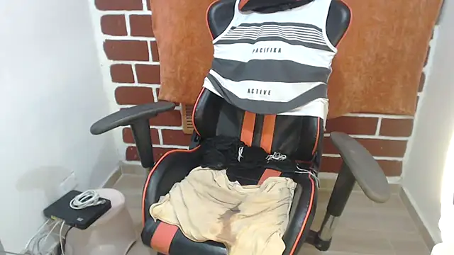 Valentina lara01 online show from 3, 12, 2024