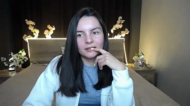 JasmineAsha online show from 18, 4, 2026