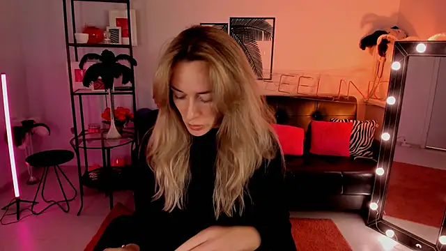 RebeccaMartinez online show from 27, 1, 2025