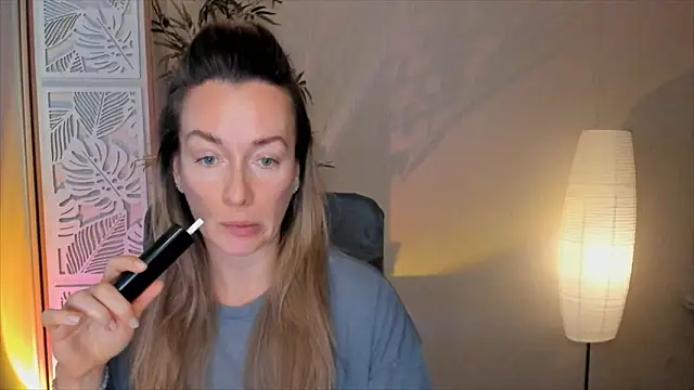 RebeccaMartinez online show from 6, 2, 2026