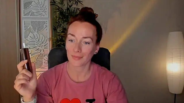 RebeccaMartinez online show from 19, 7, 2026