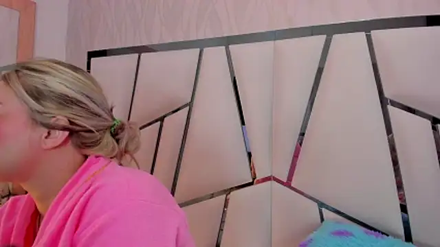 kimberly7  online show from 20, 4, 2026