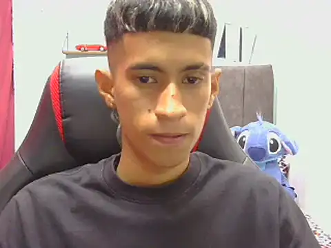 Angelstripboy online show from 29, 4, 2026