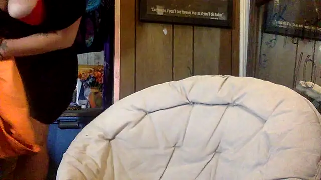 Snapshot of TrashleyRosebud chatting on 1, 7, 2026 TrashleyRosebud online show from 1, 7, 2026