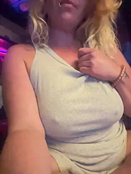 Snapshot of TrashleyRosebud chatting on 20, 7, 2026 TrashleyRosebud online show from 20, 7, 2026
