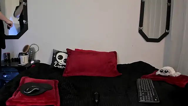 Amy Aloqua online show from 8, 4, 2026