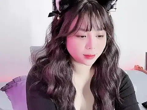   Lyly   online show from 27, 11, 2025