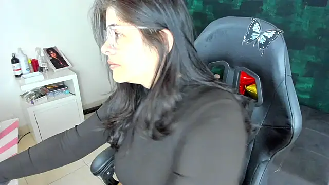 BellaFlaming online show from 15, 1, 2025