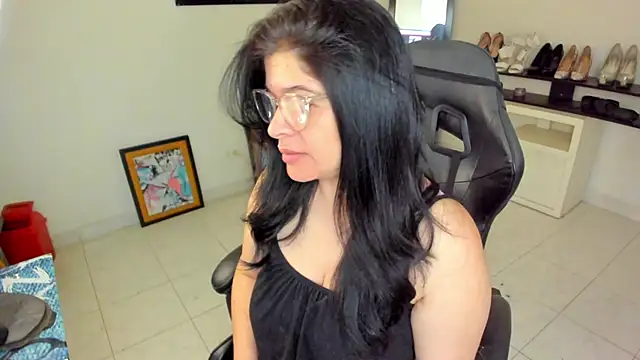 BellaFlaming online show from 27, 4, 2026