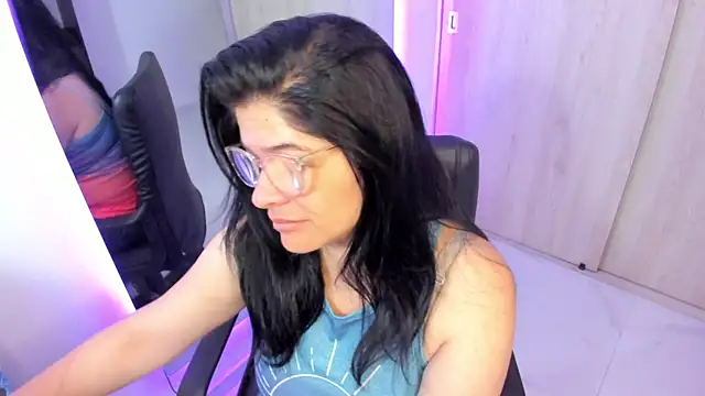 BellaFlaming online show from 28, 5, 2026