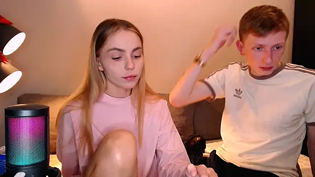 juliaanddima online show from 14, 11, 2025